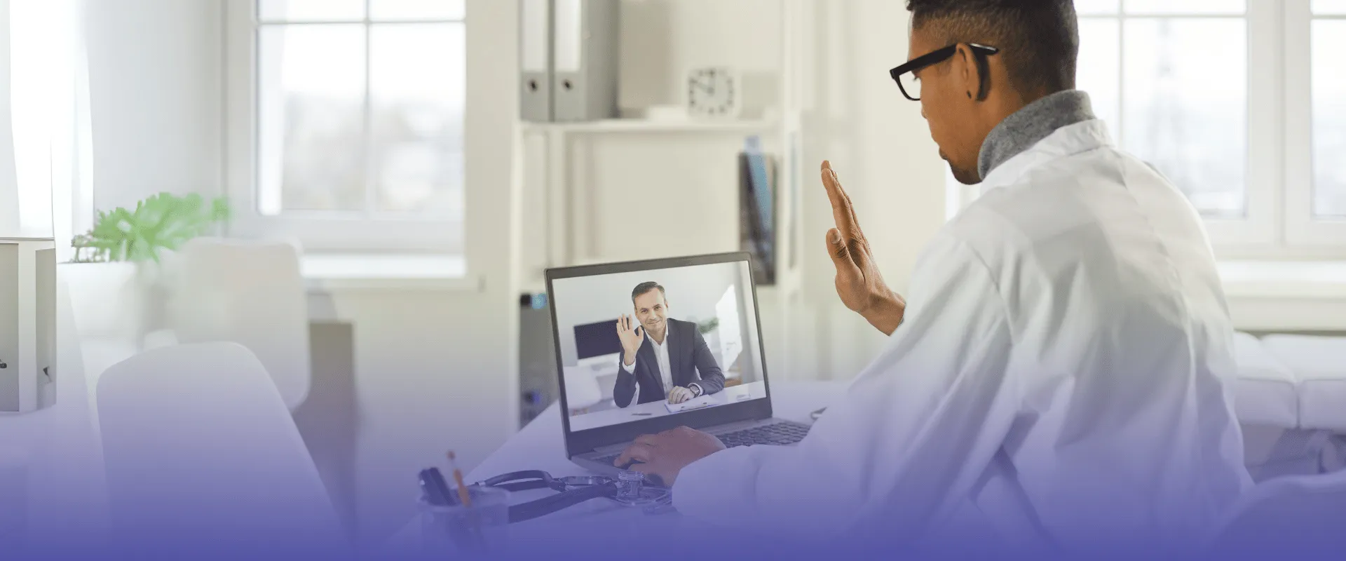 Descubra como expandir sua base de pacientes utilizando a telemedicina.