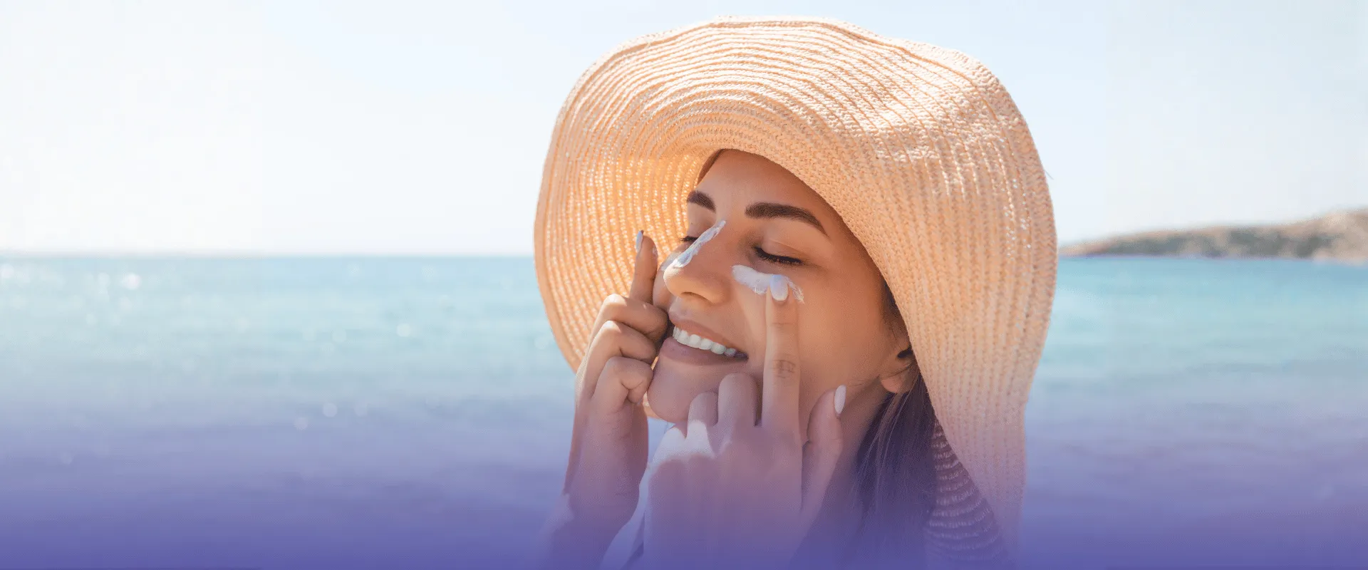 Para proteger a pele de forma eficaz, é preciso aplicar a quantidade certa de protetor solar e reaplicar a cada duas horas ou após entrar na água ou transpirar.